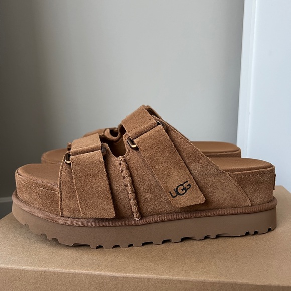UGG Shoes - UGG Goldenstar Hi Slide Platform Sandals - Chestnut